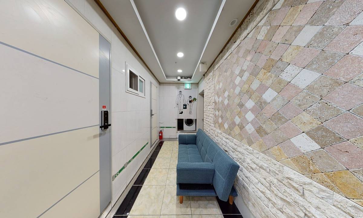 Open House Apgujeong Rodeo Branch 14/15