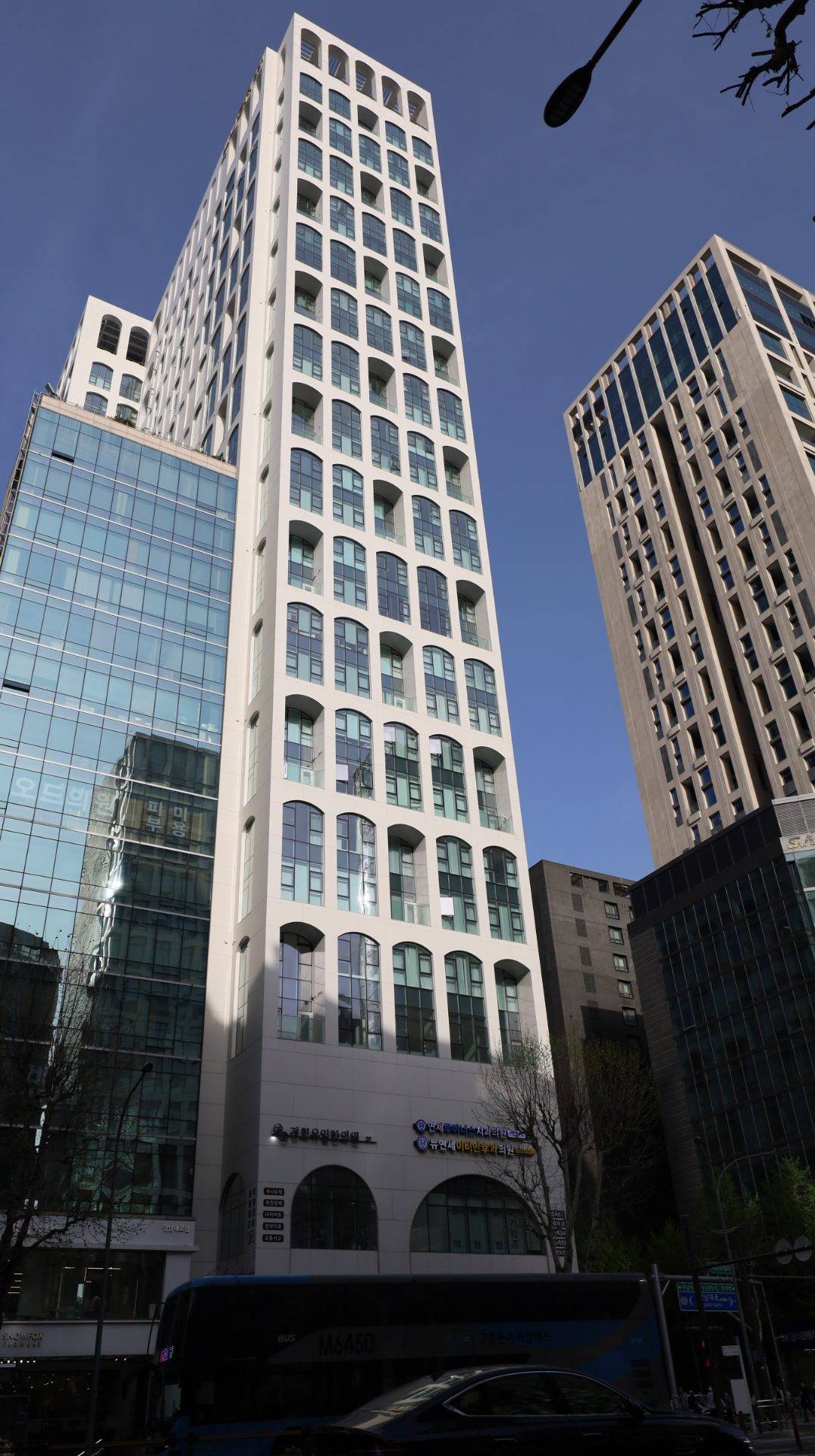 Gangnam Station Luxury 2-Room High-End Officetel 2/7