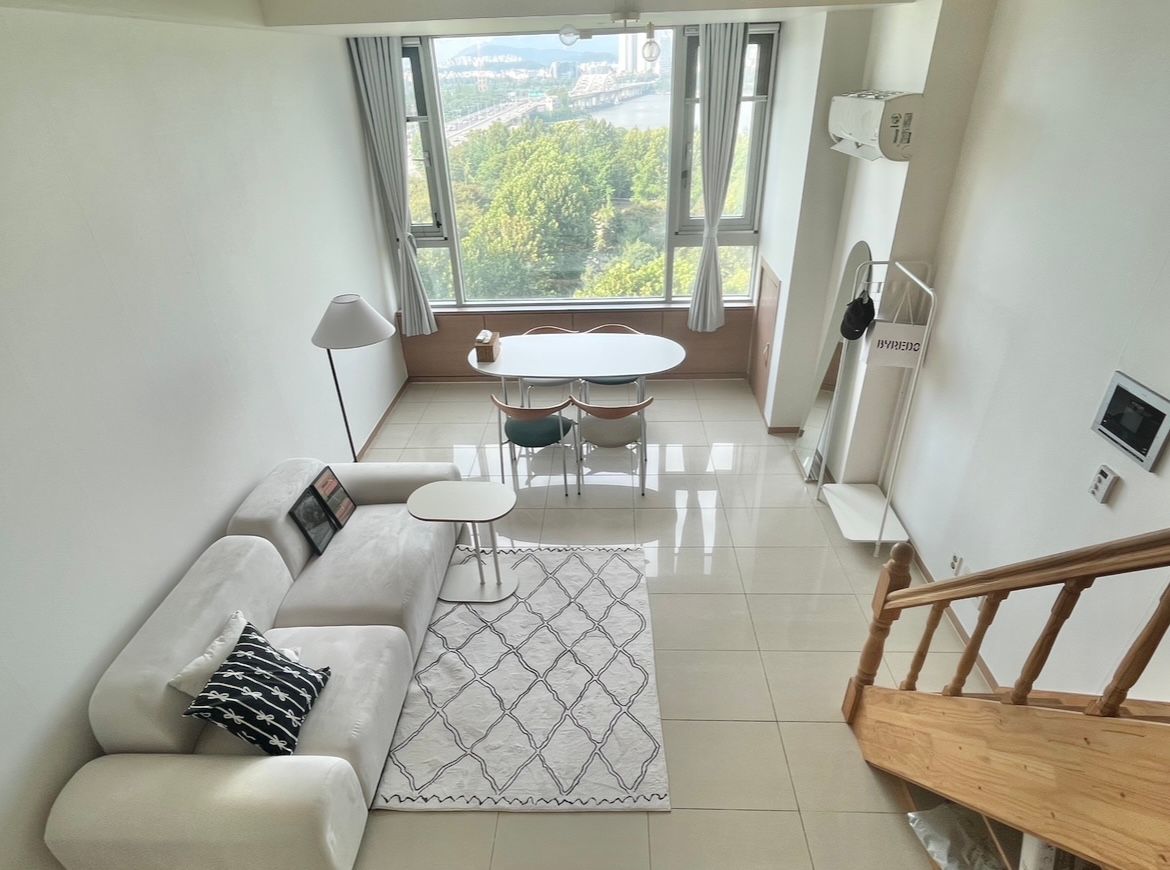 [10mins to hongdae by subway] dangsan hangang view